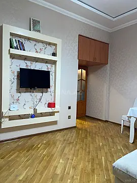 Kirayə verilir 2 otaqlı mənzil 65 m²