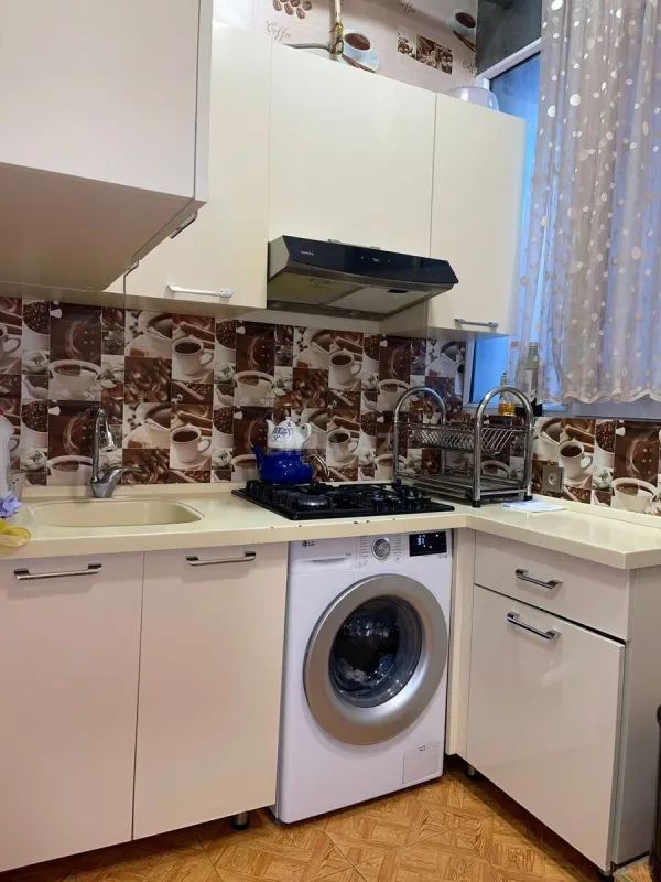 Kirayə verilir 2 otaqlı mənzil 65 m²