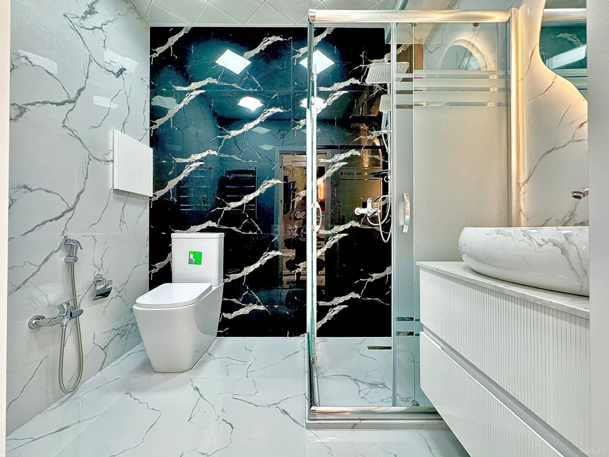 Satılır 3 otaqlı mənzil 95 m²