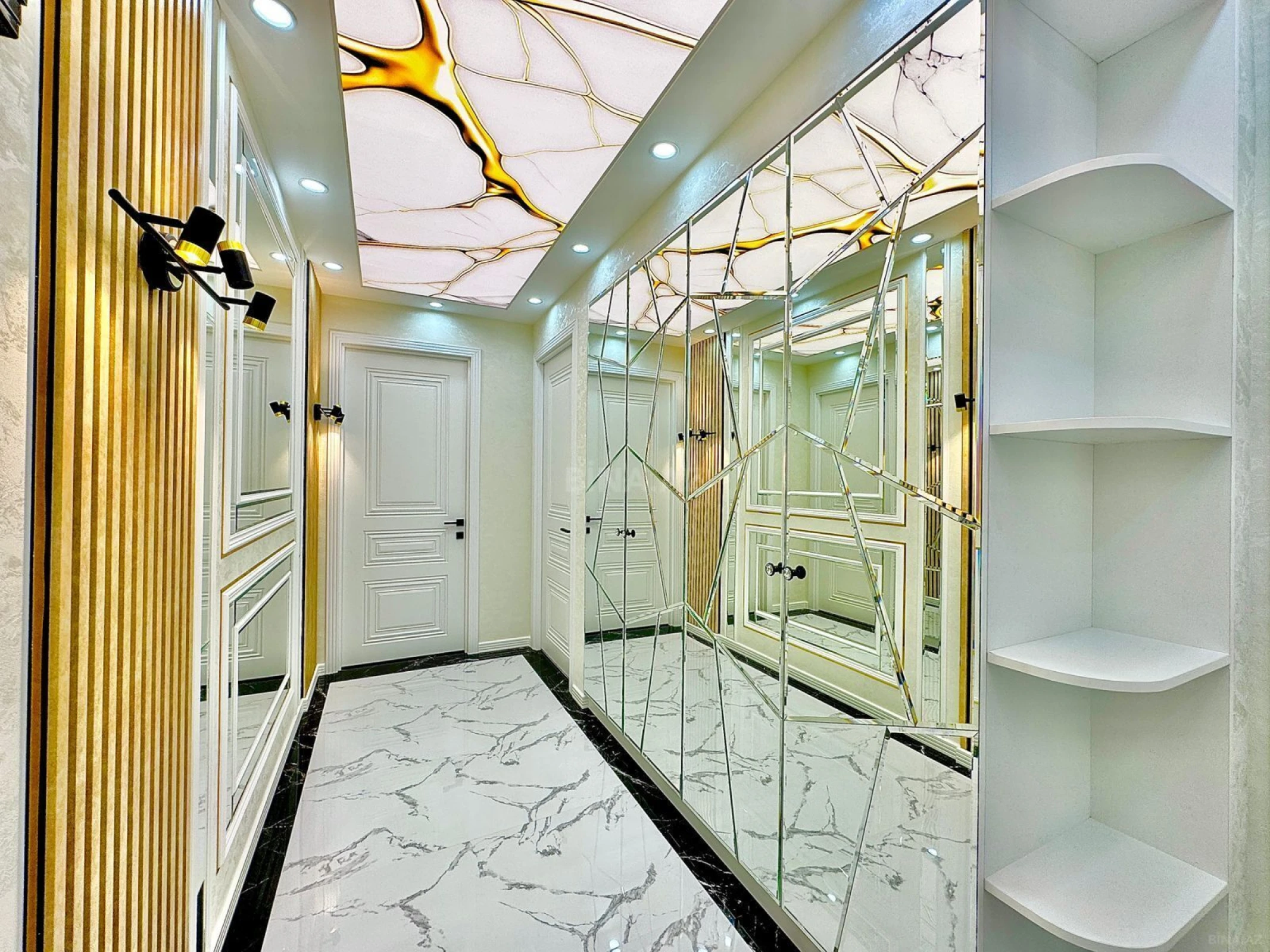 Satılır 3 otaqlı mənzil 95 m²