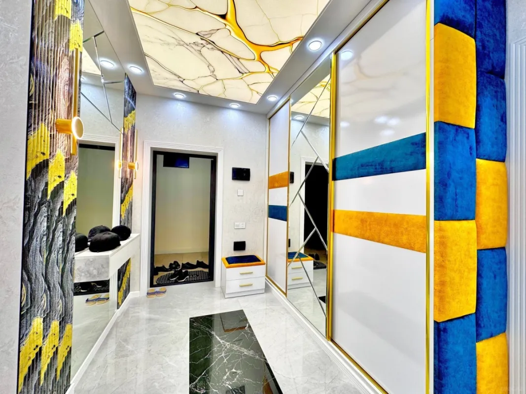 Satılır 3 otaqlı mənzil 95 m²