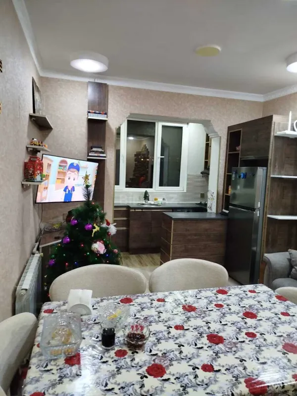 Satılır 2 otaqlı mənzil 42 m²