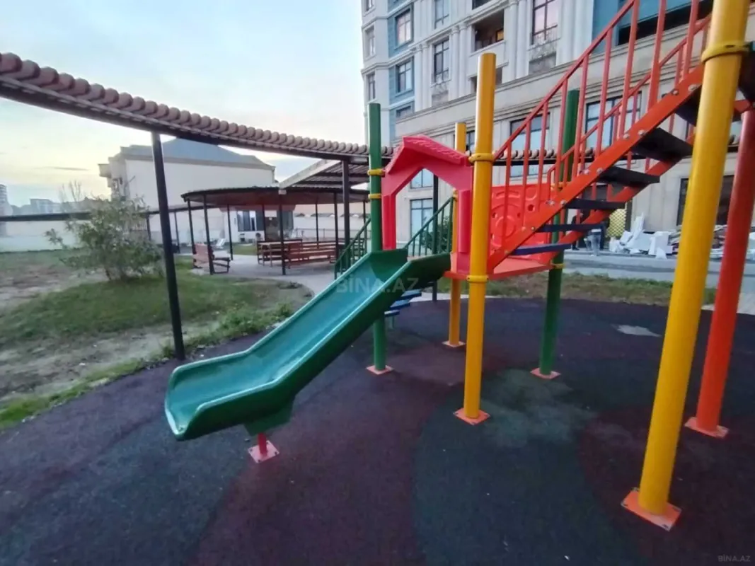 Satılır 2 otaqlı mənzil 65 m²