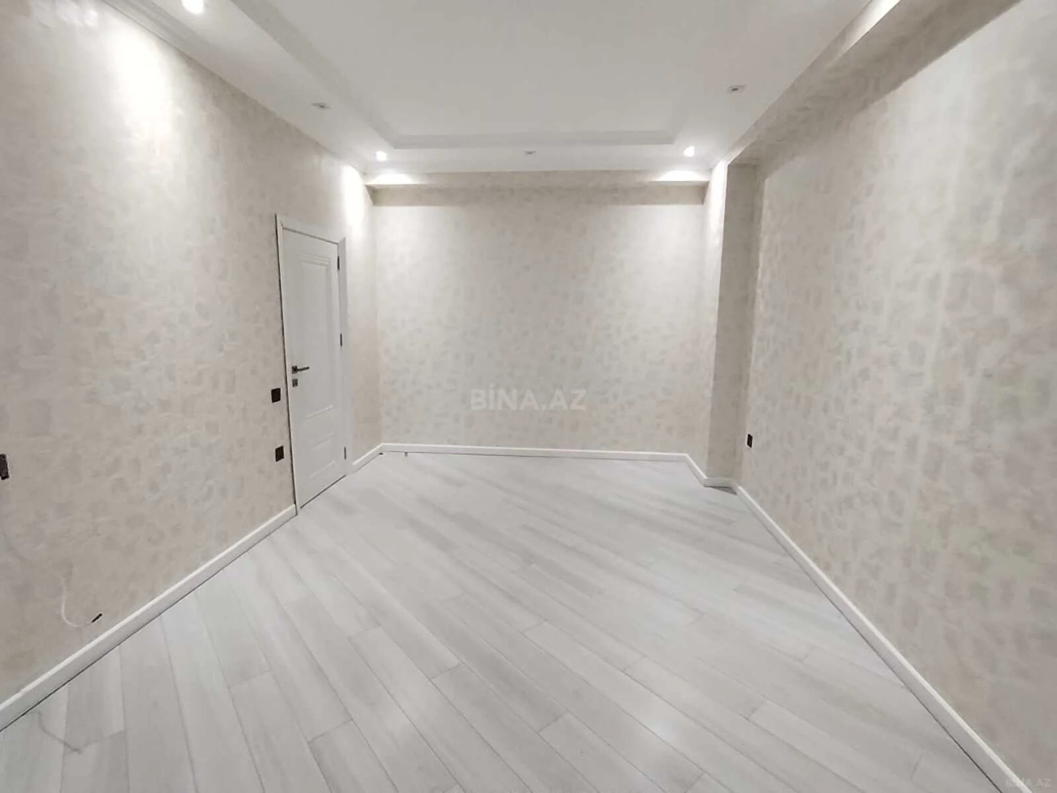 Satılır 2 otaqlı mənzil 65 m²