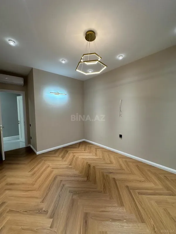 Satılır 3 otaqlı mənzil 110 m²