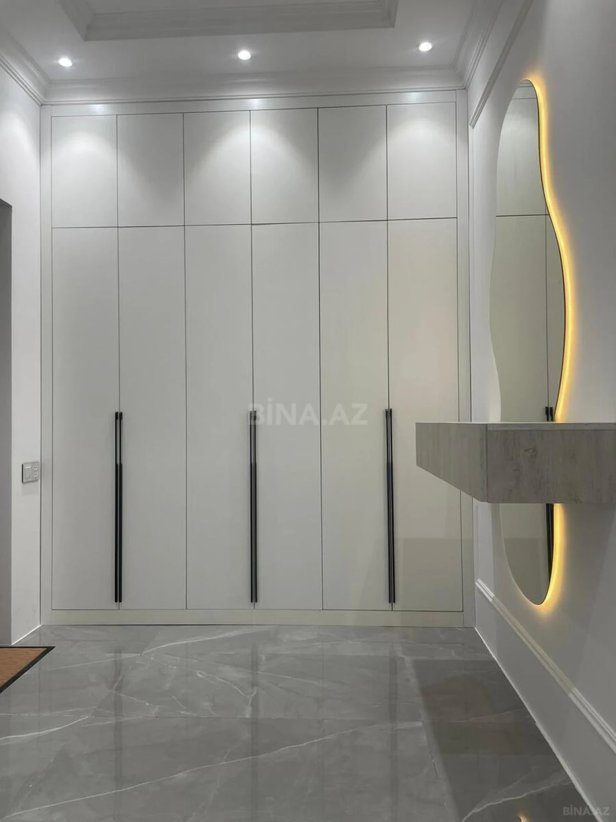 Kirayə verilir 2 otaqlı mənzil 75 m²