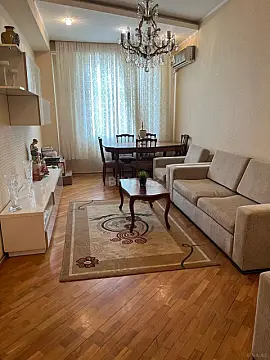 Satılır 2 otaqlı mənzil 70 m² — Bakı, İnşaatçılar 2 otaq 70.00 m²
