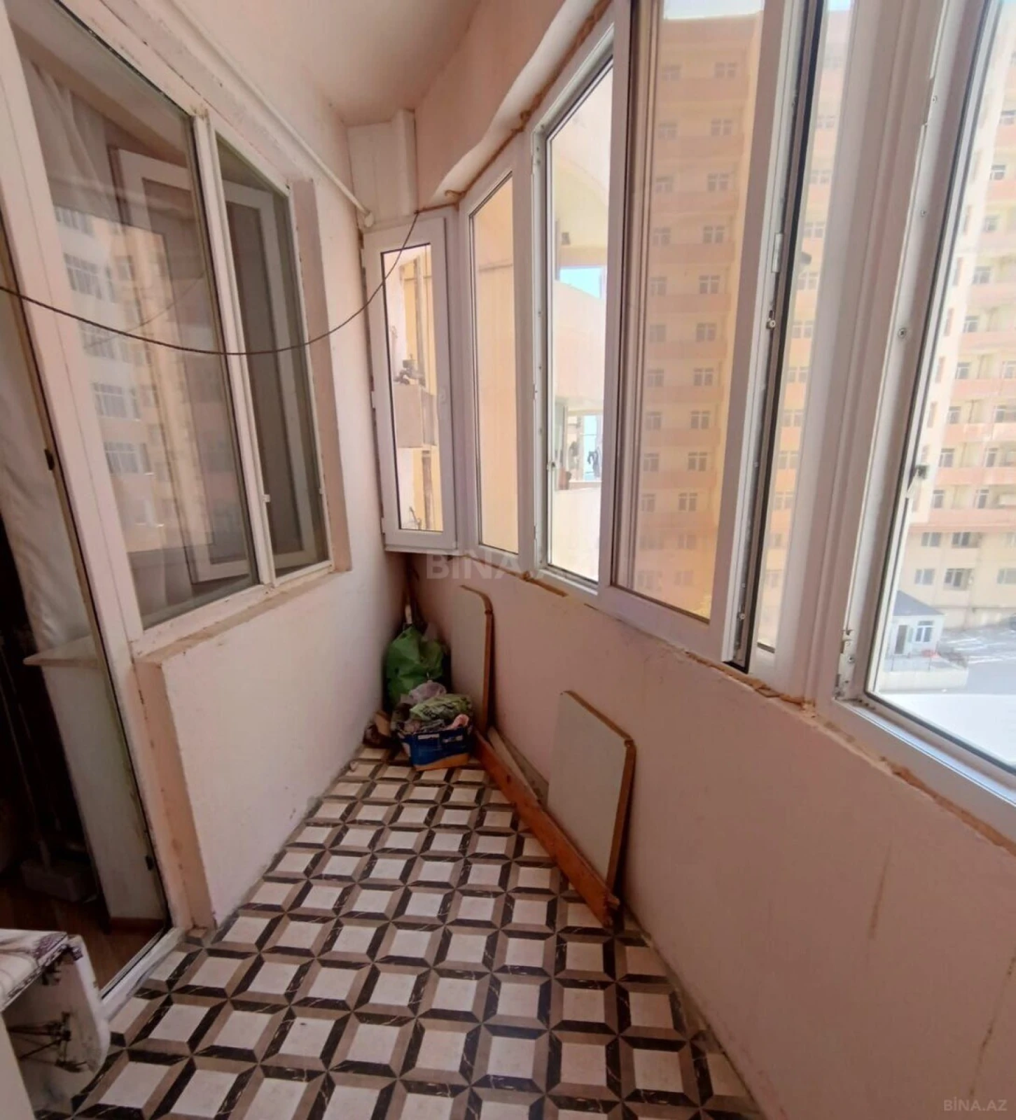 Satılır 2 otaqlı mənzil 85 m²