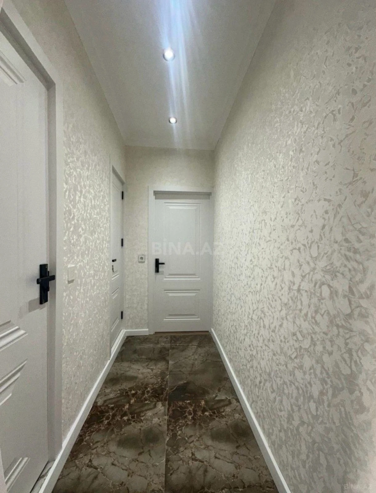 Satılır 2 otaqlı mənzil 55 m²