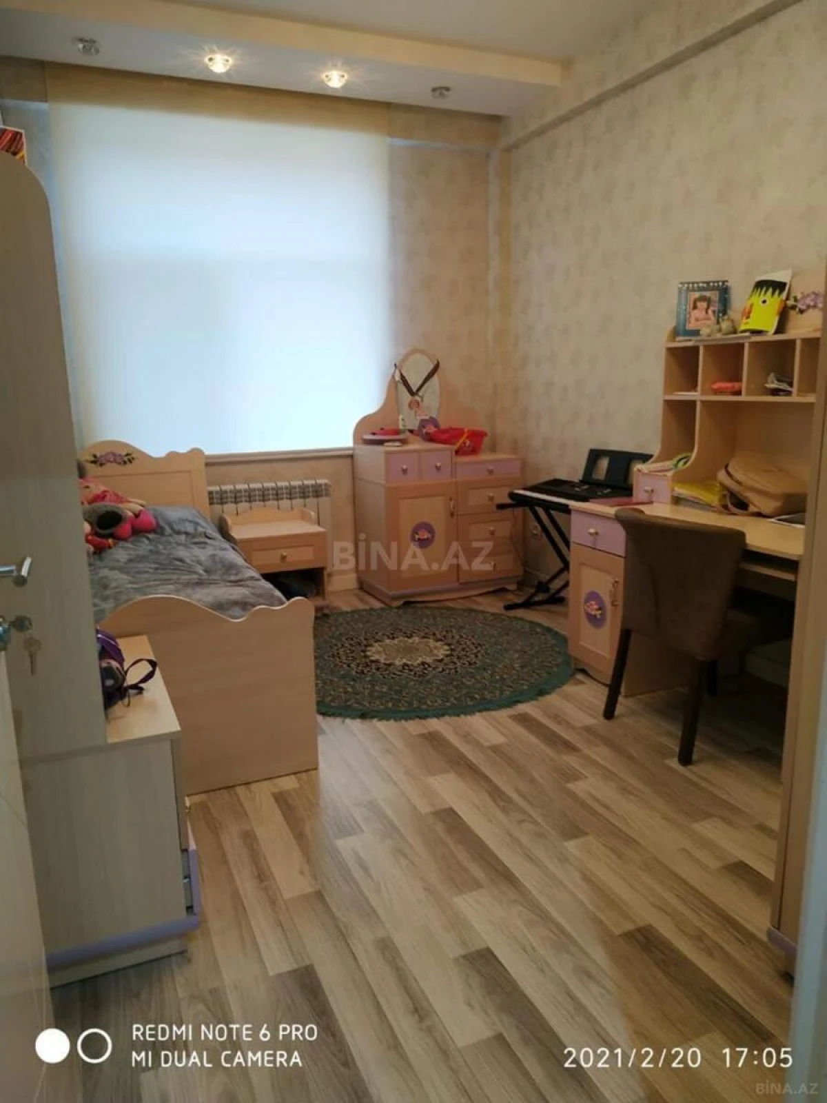Satılır 5 otaqlı mənzil 143 m²