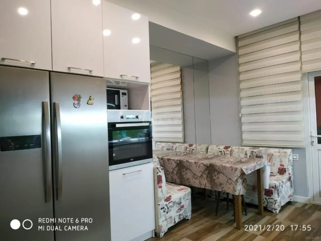 Satılır 5 otaqlı mənzil 143 m²