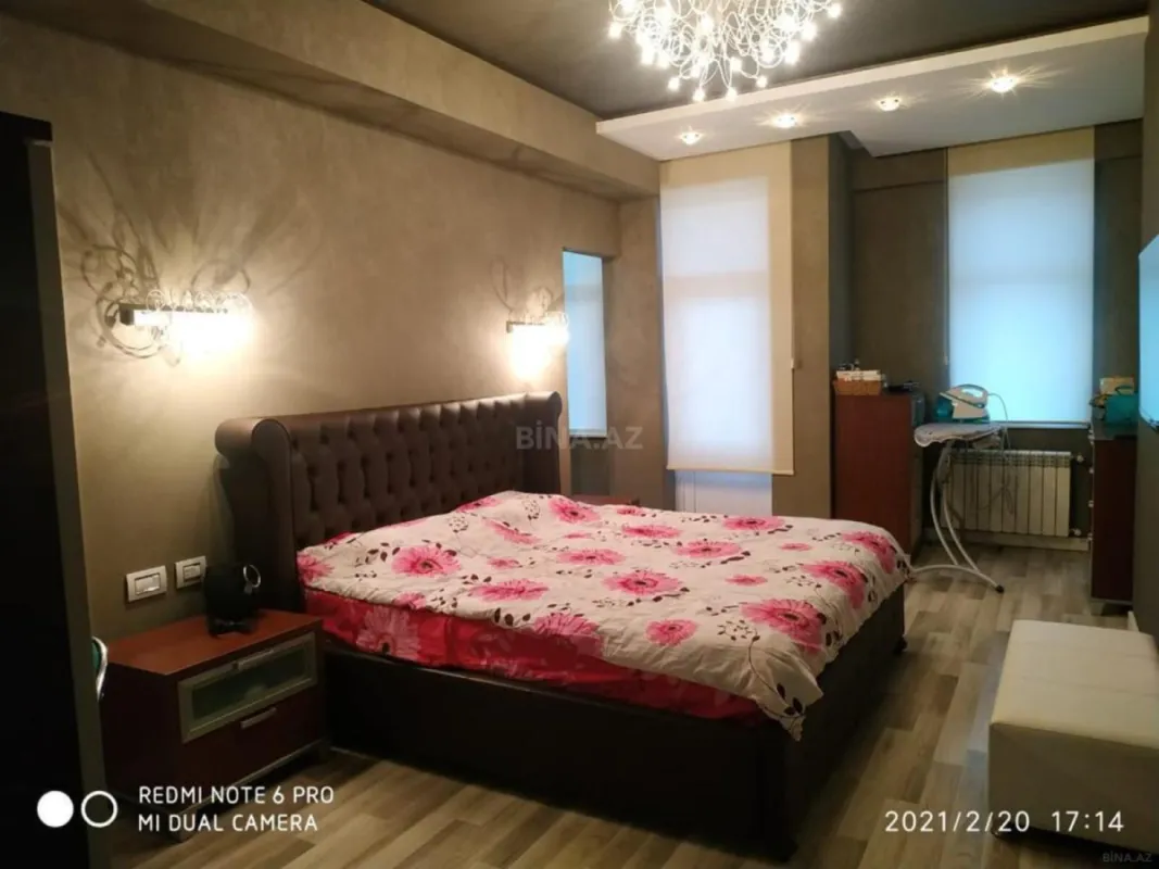 Satılır 5 otaqlı mənzil 143 m²