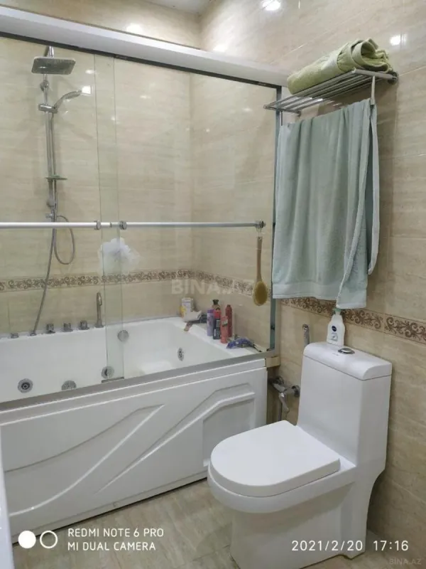 Satılır 5 otaqlı mənzil 143 m²