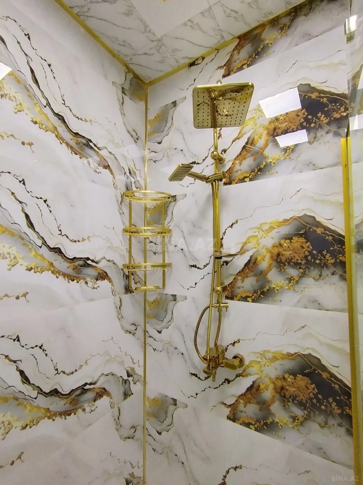 Satılır 3 otaqlı mənzil 104.7 m²