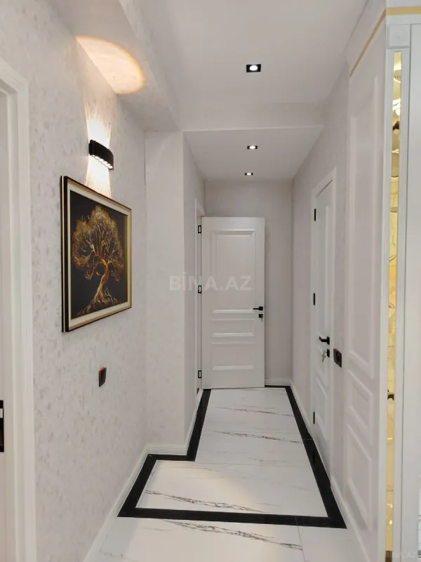 Satılır 3 otaqlı mənzil 104.7 m²