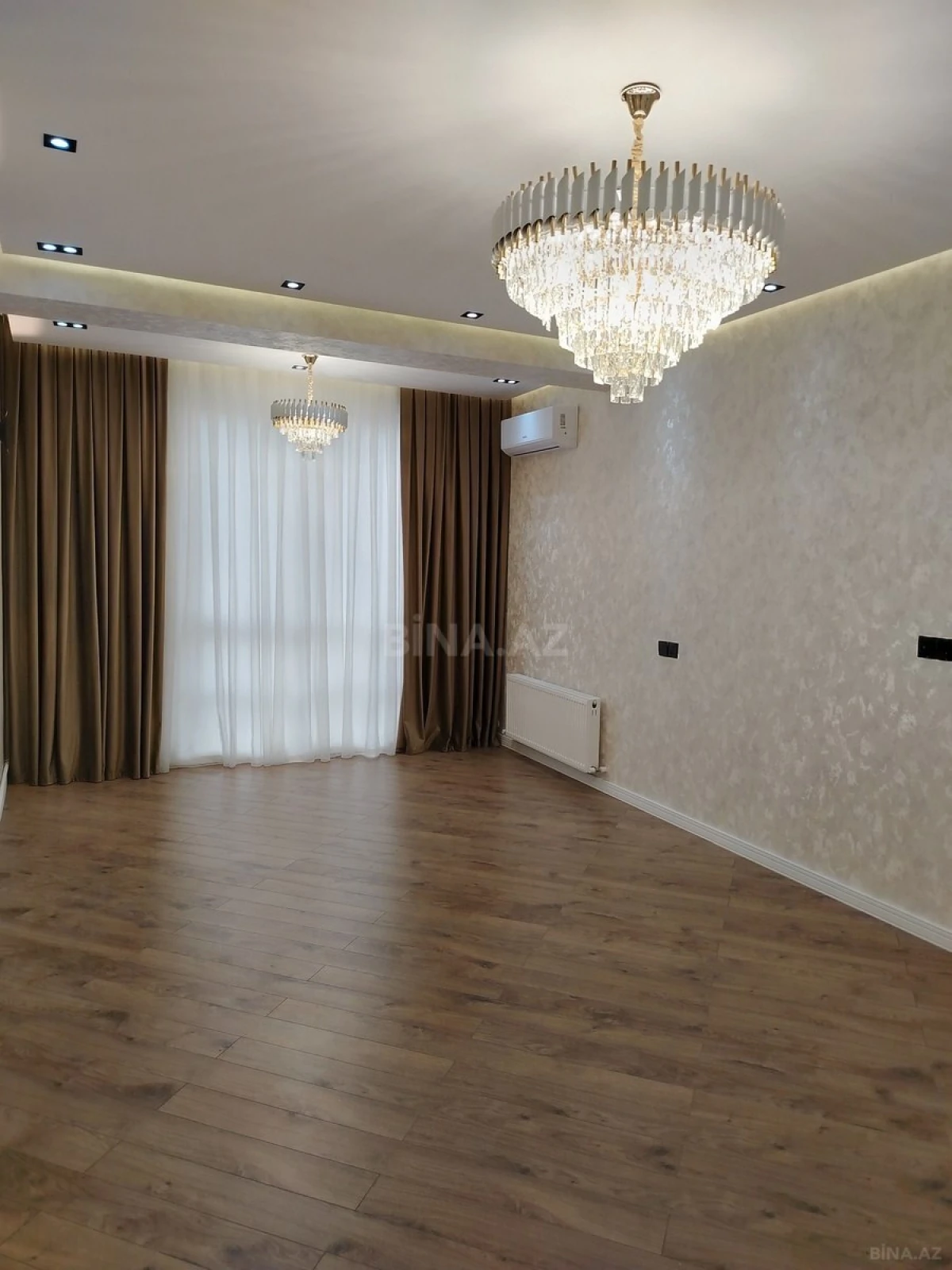 Satılır 3 otaqlı mənzil 104.7 m²