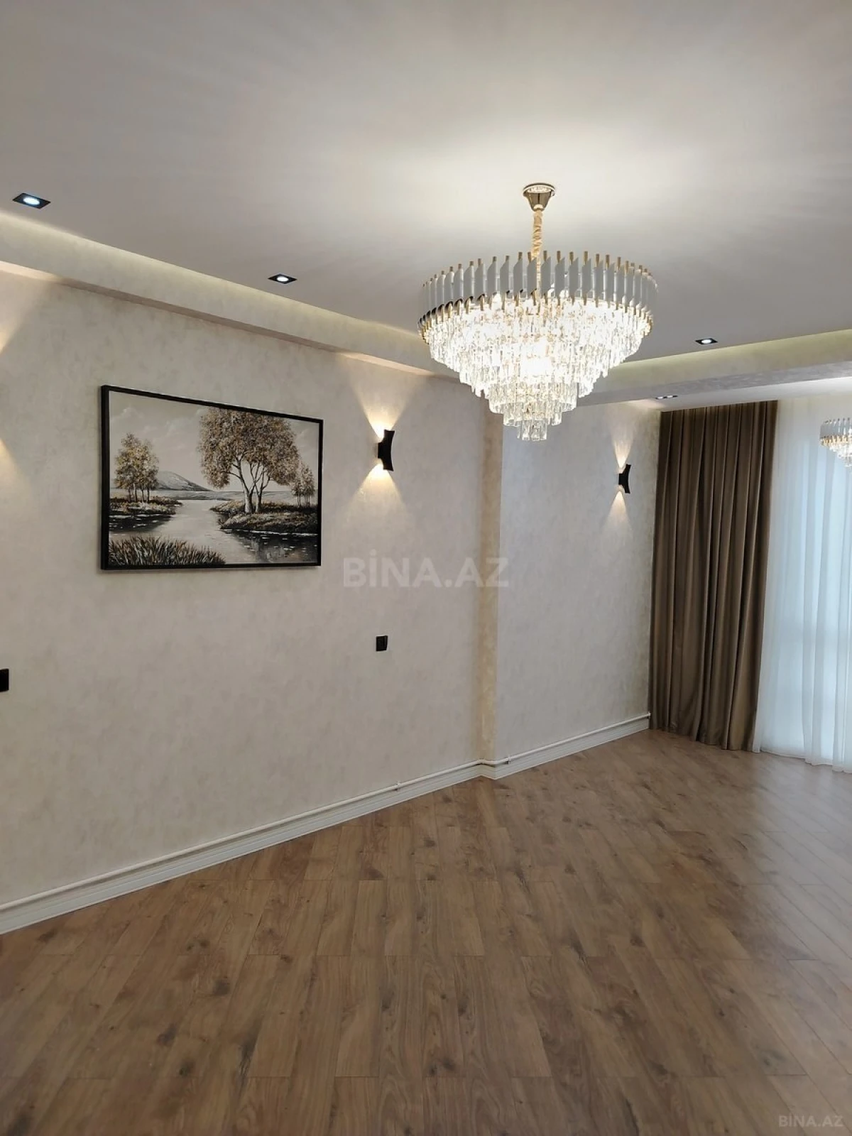 Satılır 3 otaqlı mənzil 104.7 m²