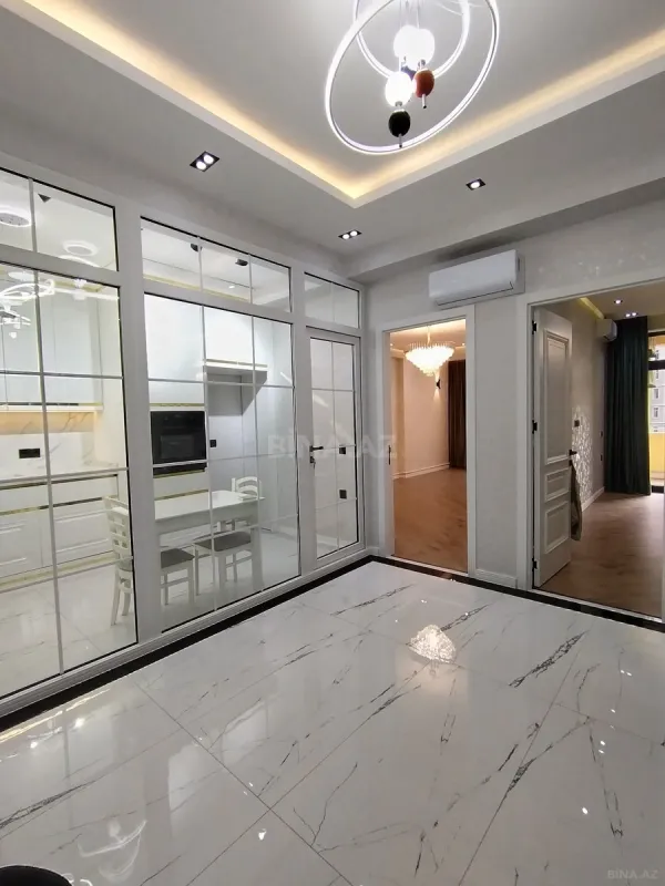 Satılır 3 otaqlı mənzil 104.7 m²