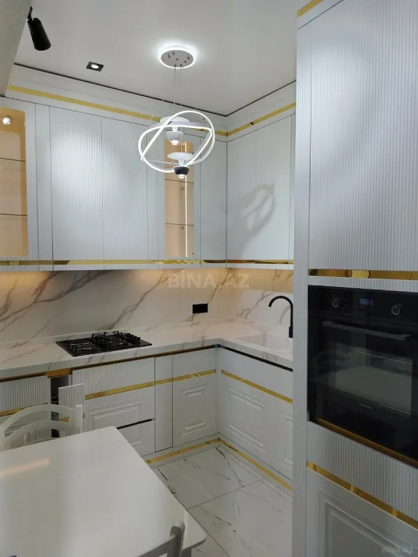 Satılır 3 otaqlı mənzil 104.7 m²