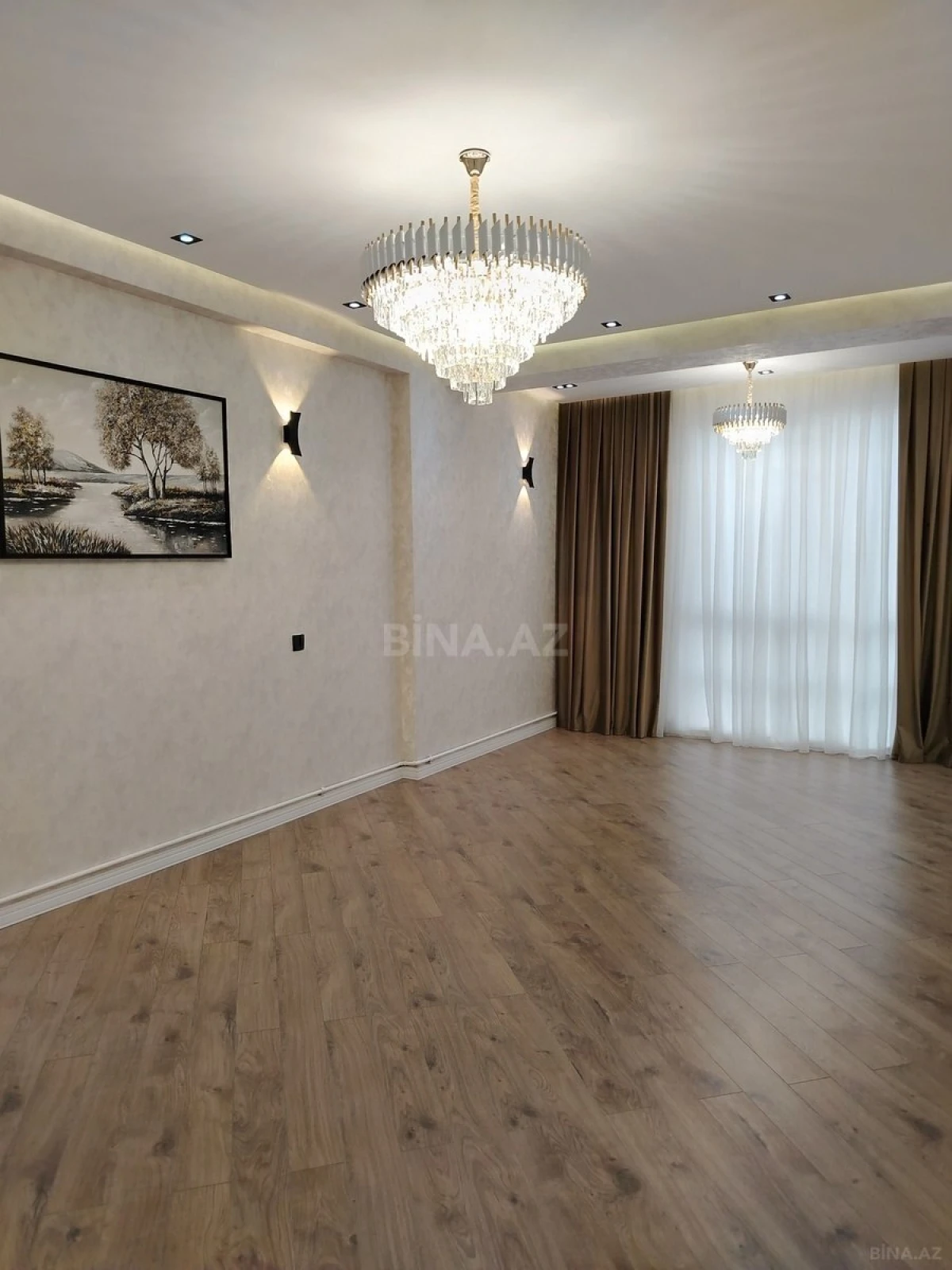 Satılır 3 otaqlı mənzil 104.7 m²