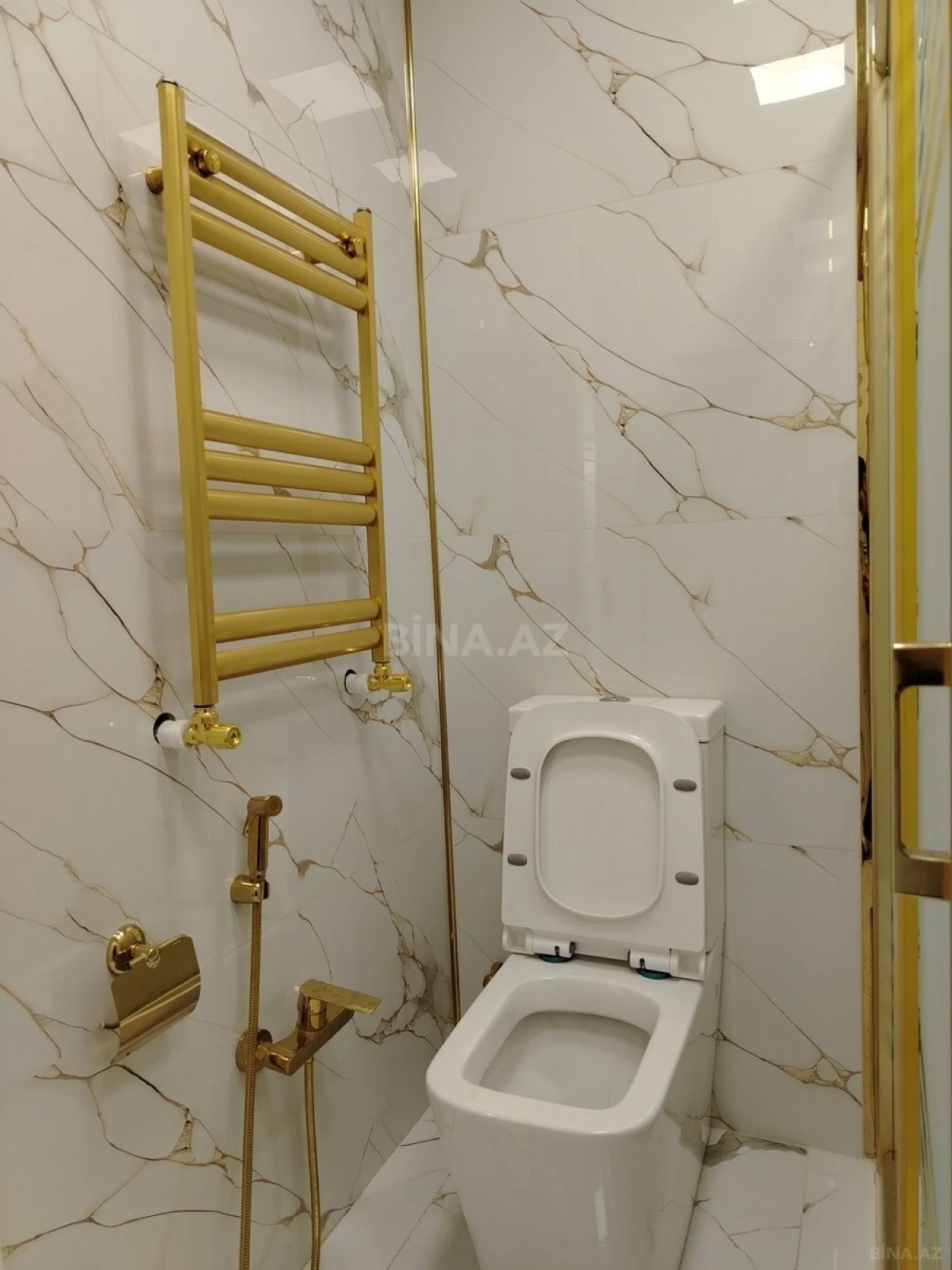 Satılır 3 otaqlı mənzil 104.7 m²