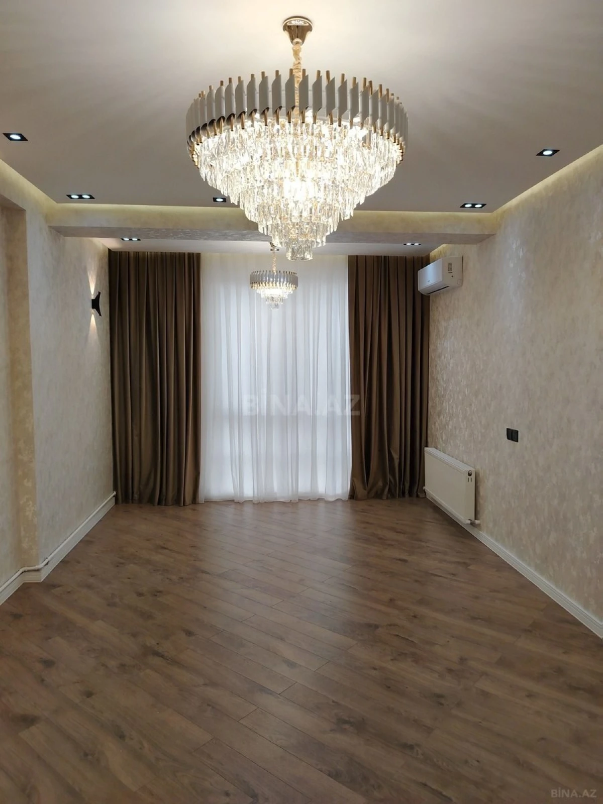 Satılır 3 otaqlı mənzil 104.7 m²