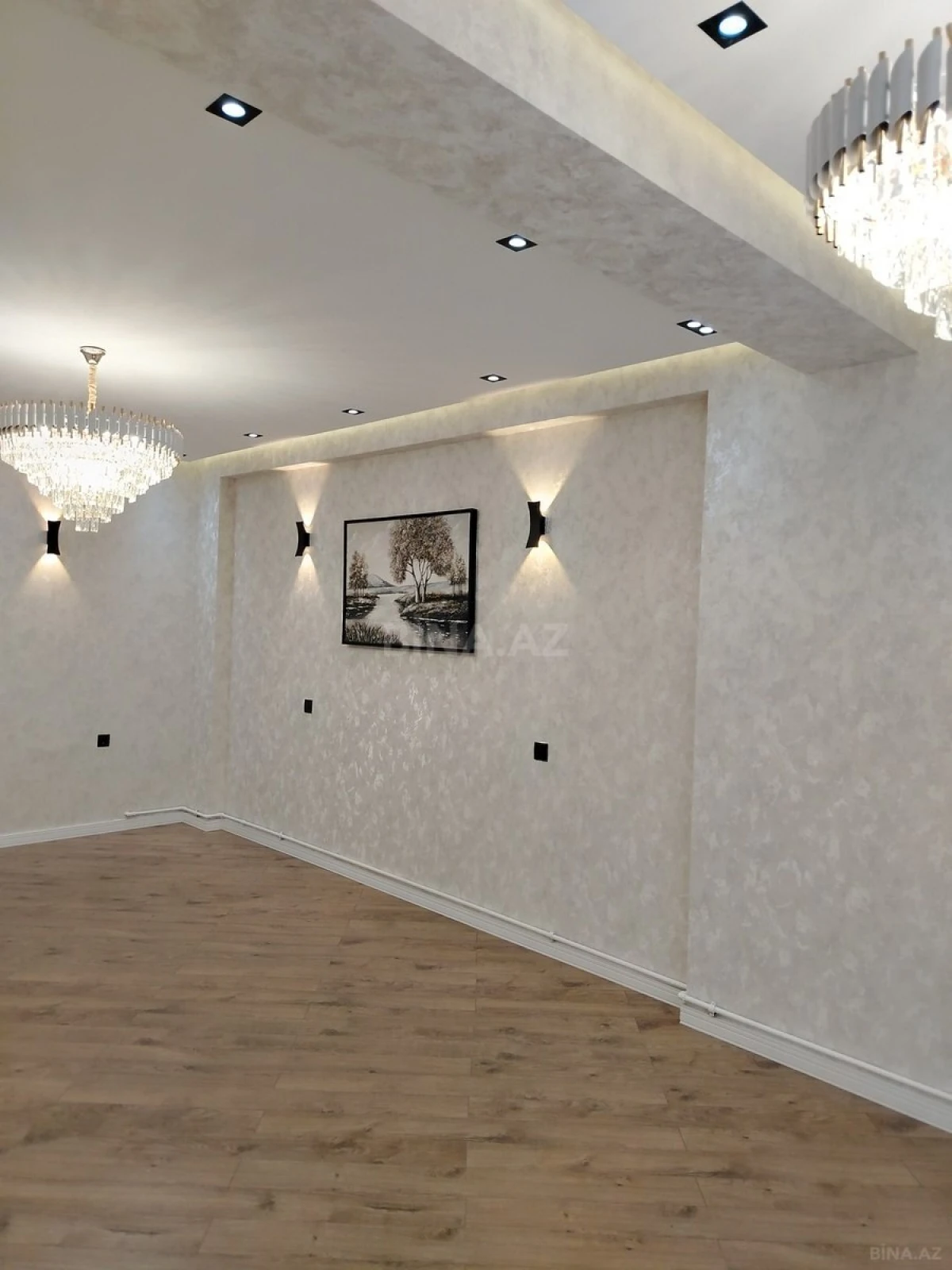 Satılır 3 otaqlı mənzil 104.7 m²