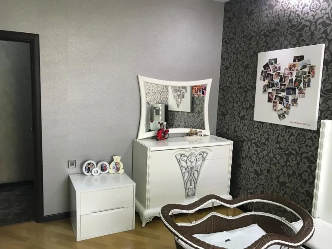 Kirayə verilir 2 otaqlı mənzil 84 m²