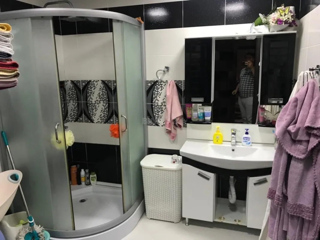 Kirayə verilir 2 otaqlı mənzil 84 m²