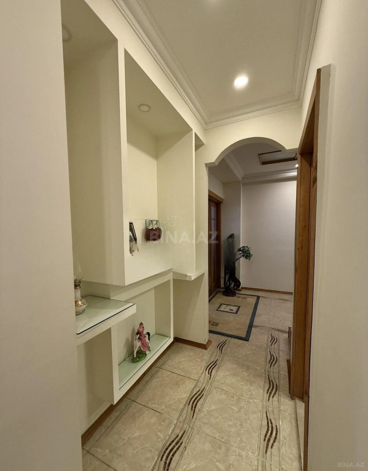Satılır 3 otaqlı mənzil 150 m²