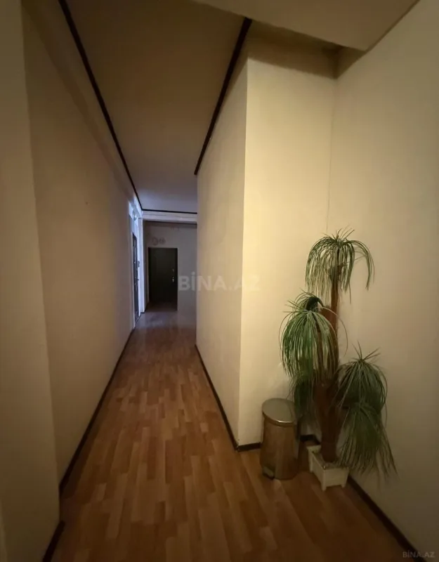Satılır 3 otaqlı mənzil 150 m²
