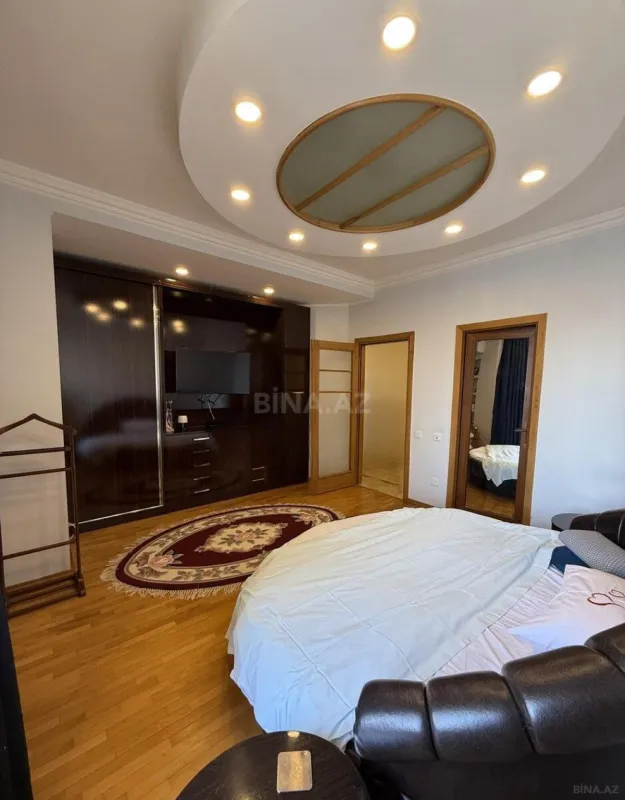 Satılır 3 otaqlı mənzil 150 m²