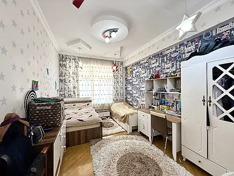 Satılır 3 otaqlı mənzil 110 m²