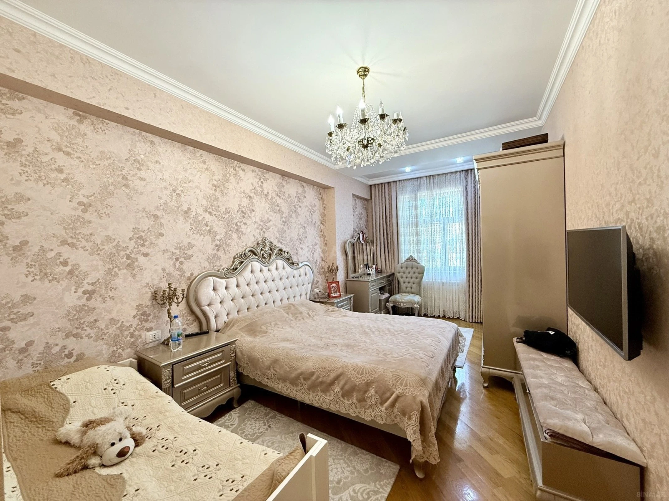Satılır 3 otaqlı mənzil 110 m²