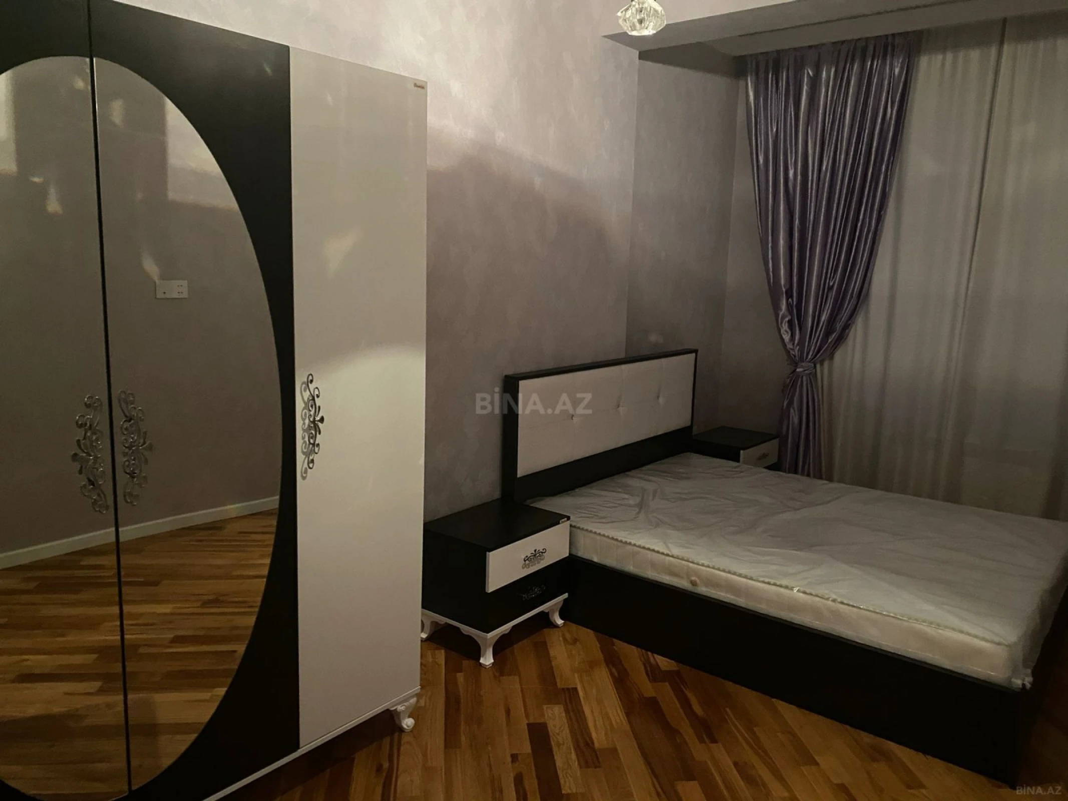 Kirayə verilir 2 otaqlı mənzil 82 m²