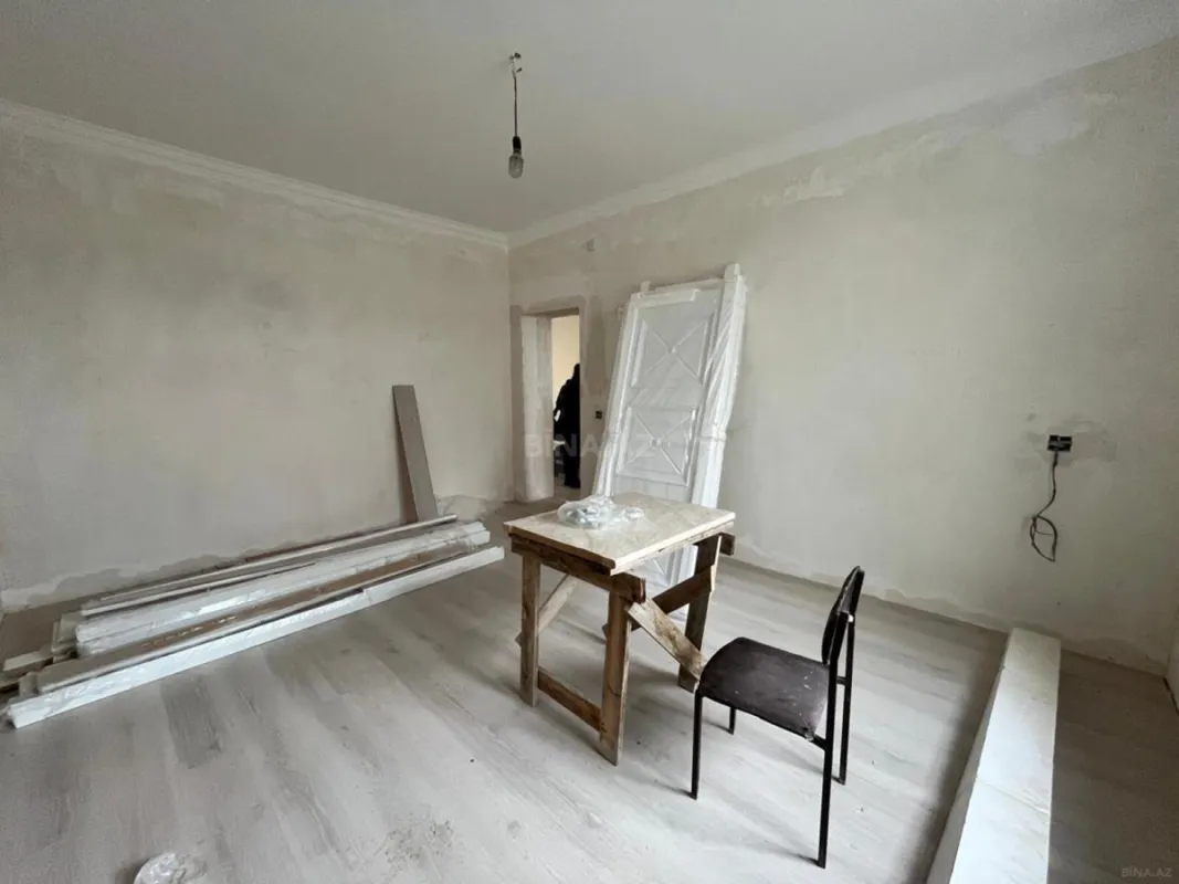 Satılır 5 otaqlı həyət evi 100 m²