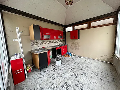 Satılır 5 otaqlı həyət evi 100 m²