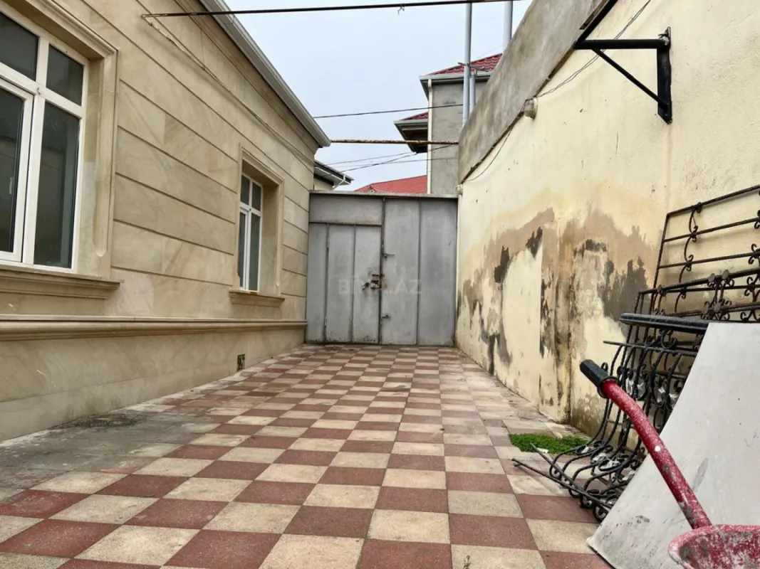 Satılır 5 otaqlı həyət evi 100 m²