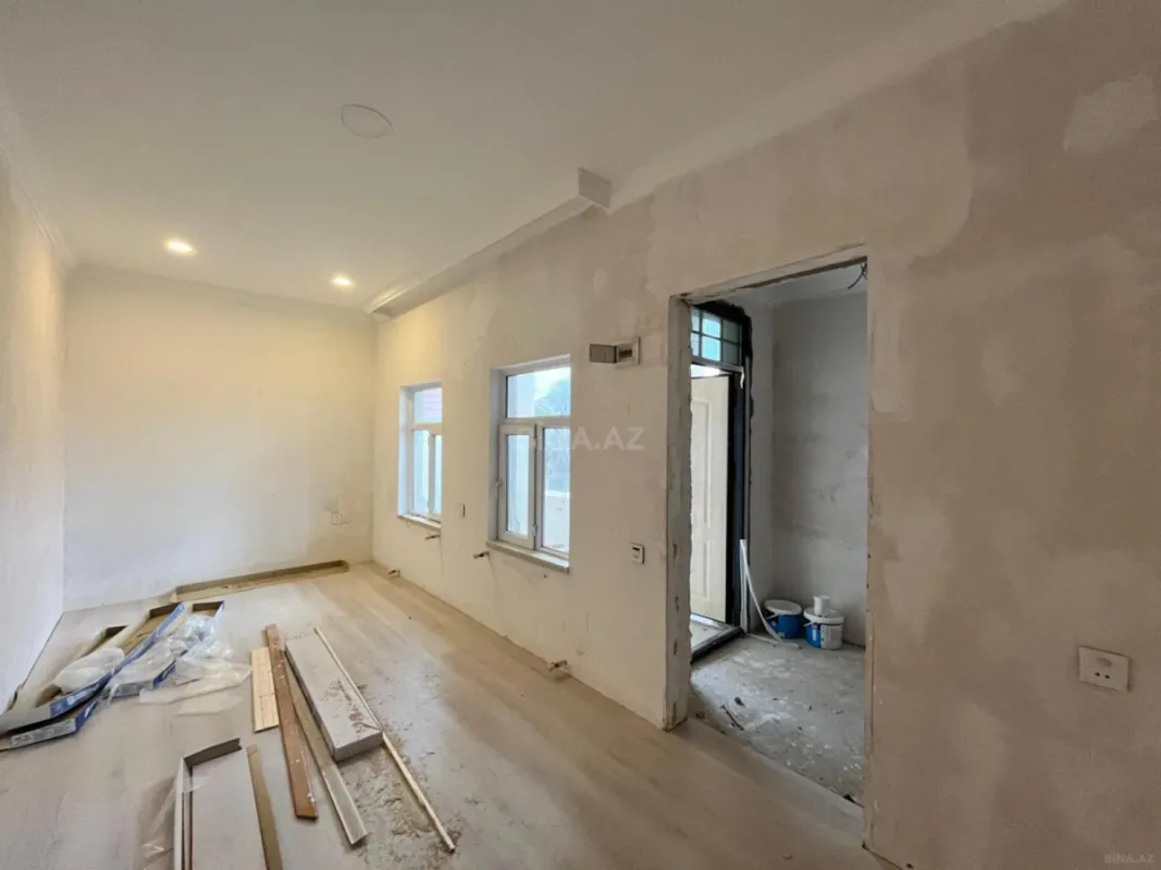 Satılır 5 otaqlı həyət evi 100 m²