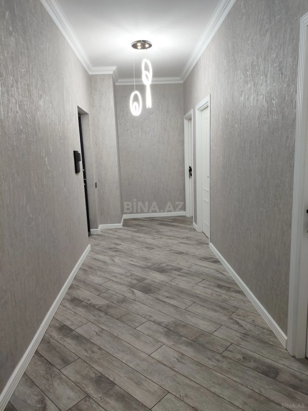 Satılır 2 otaqlı mənzil 80 m²