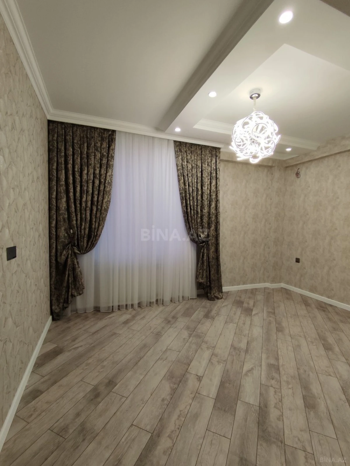Satılır 2 otaqlı mənzil 80 m²
