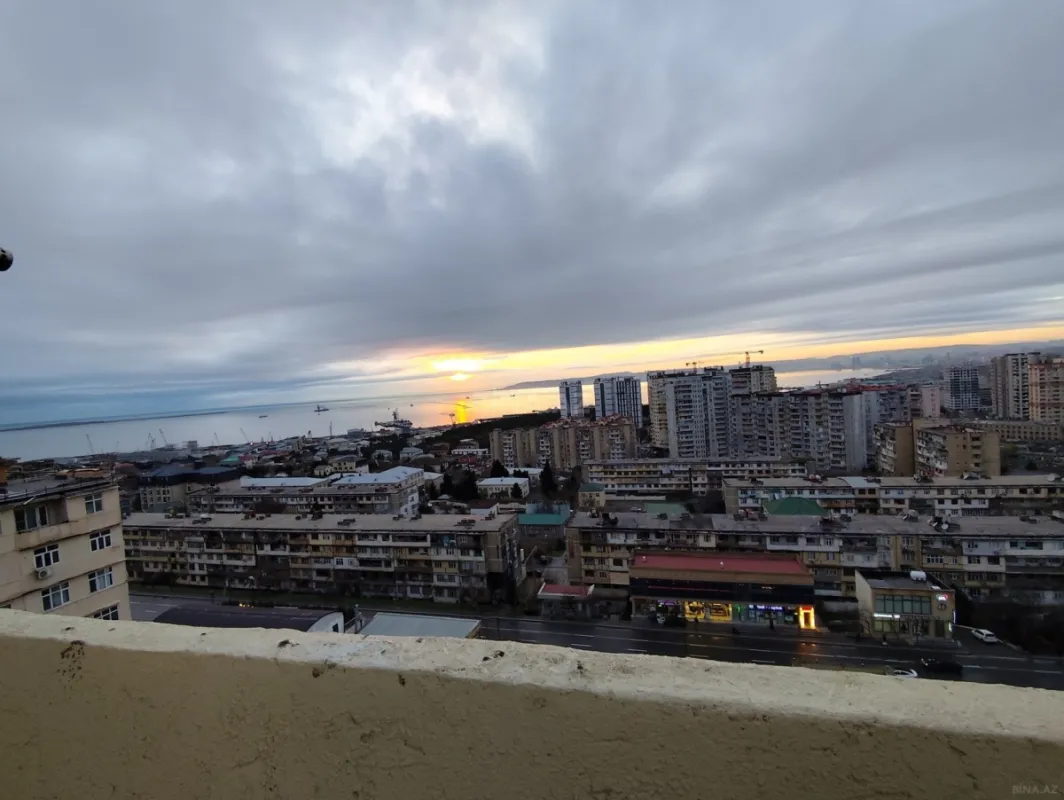 Satılır 2 otaqlı mənzil 80 m²