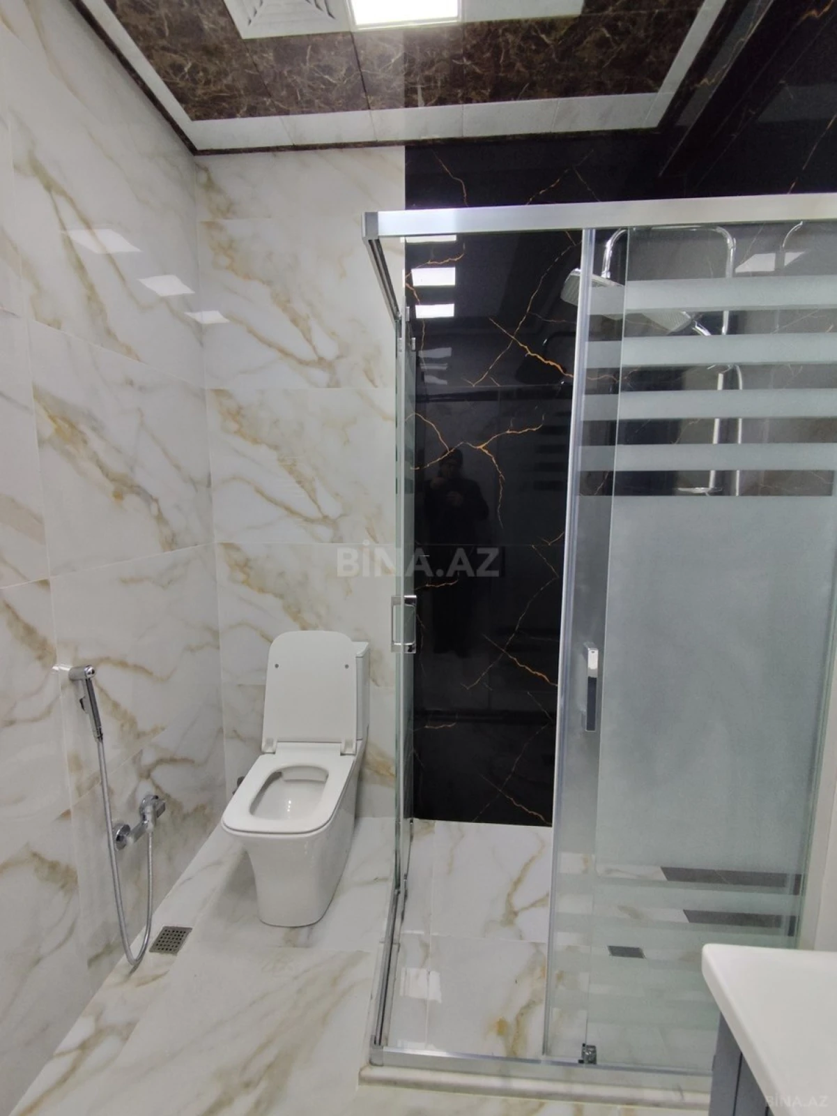 Satılır 2 otaqlı mənzil 80 m²