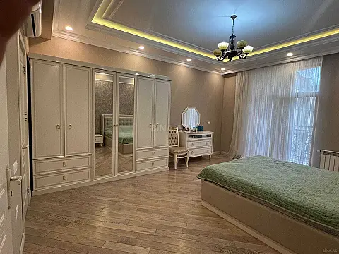 Satılır 3 otaqlı mənzil 140 m²