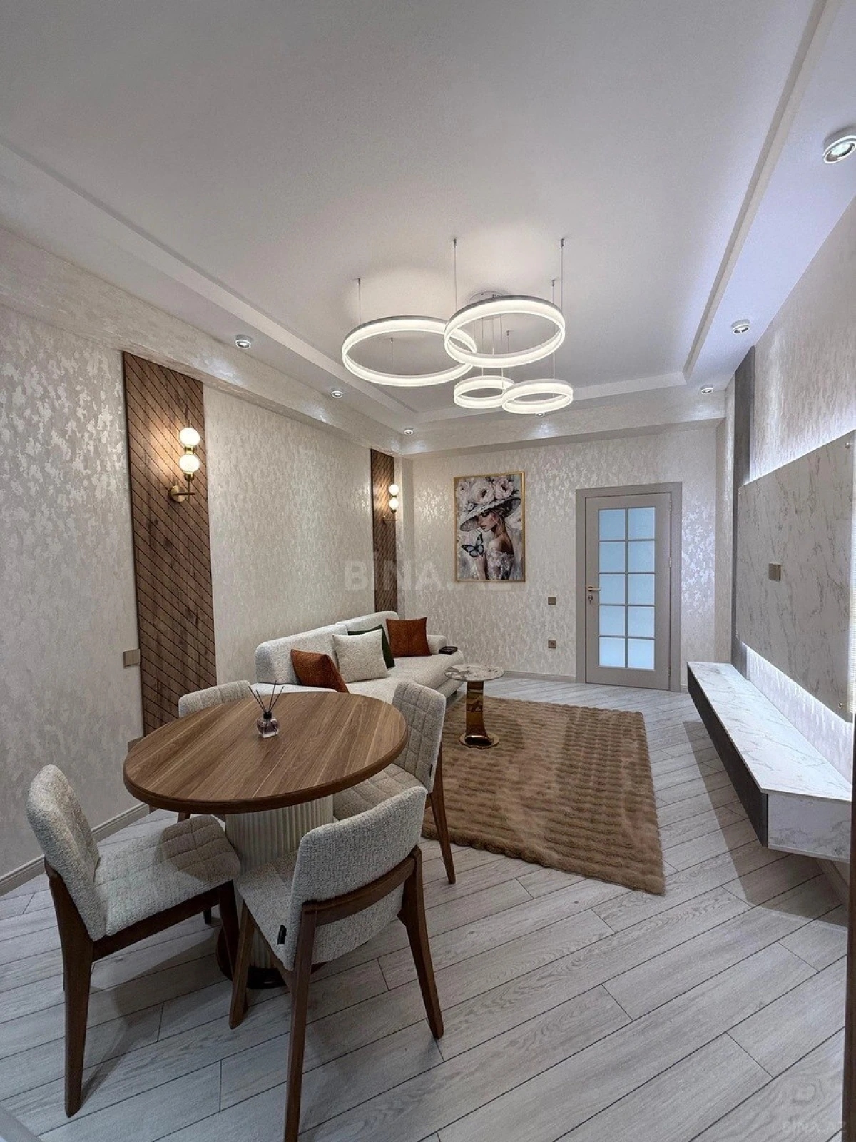 Satılır 2 otaqlı mənzil 55 m²