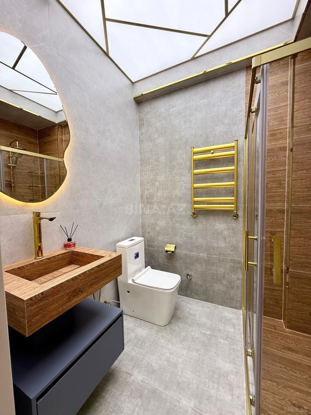 Satılır 2 otaqlı mənzil 55 m²