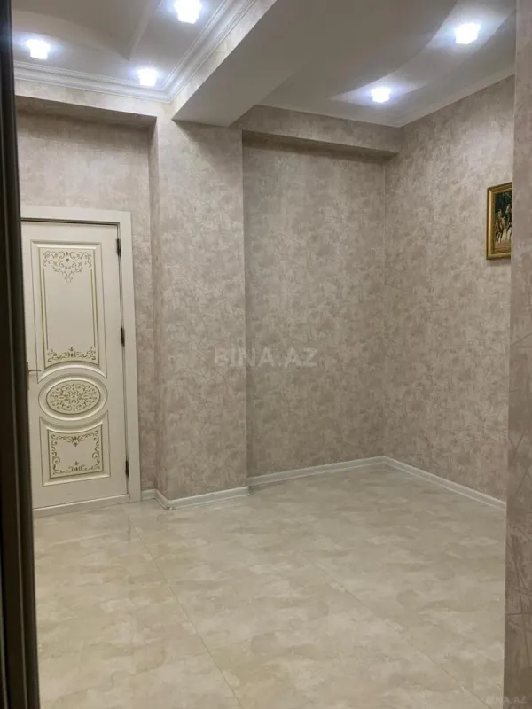 Satılır 3 otaqlı mənzil 129 m²