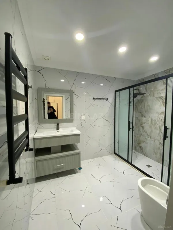 Satılır 3 otaqlı mənzil 160 m²