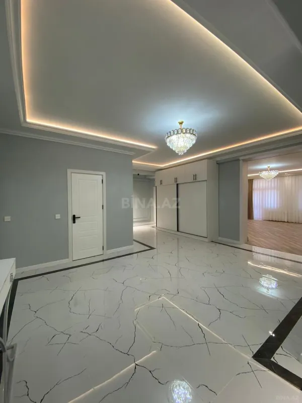 Satılır 3 otaqlı mənzil 160 m²
