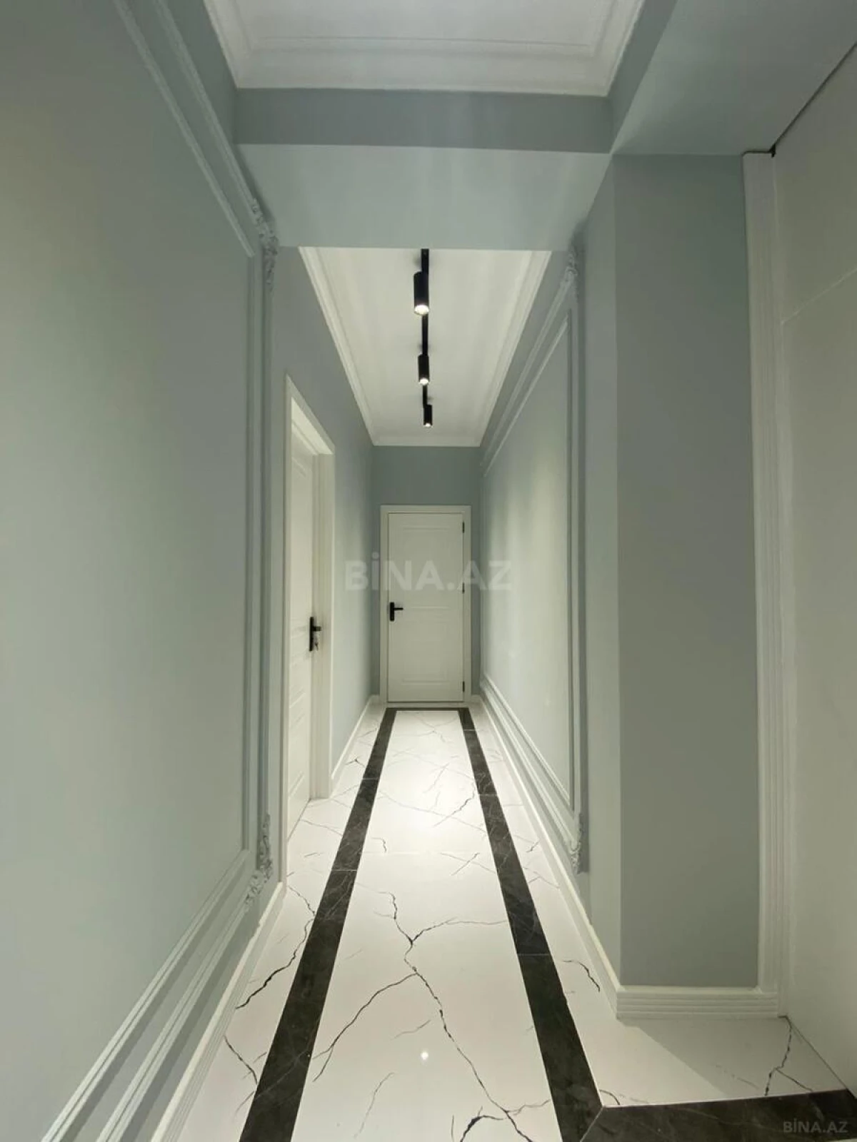 Satılır 3 otaqlı mənzil 160 m²